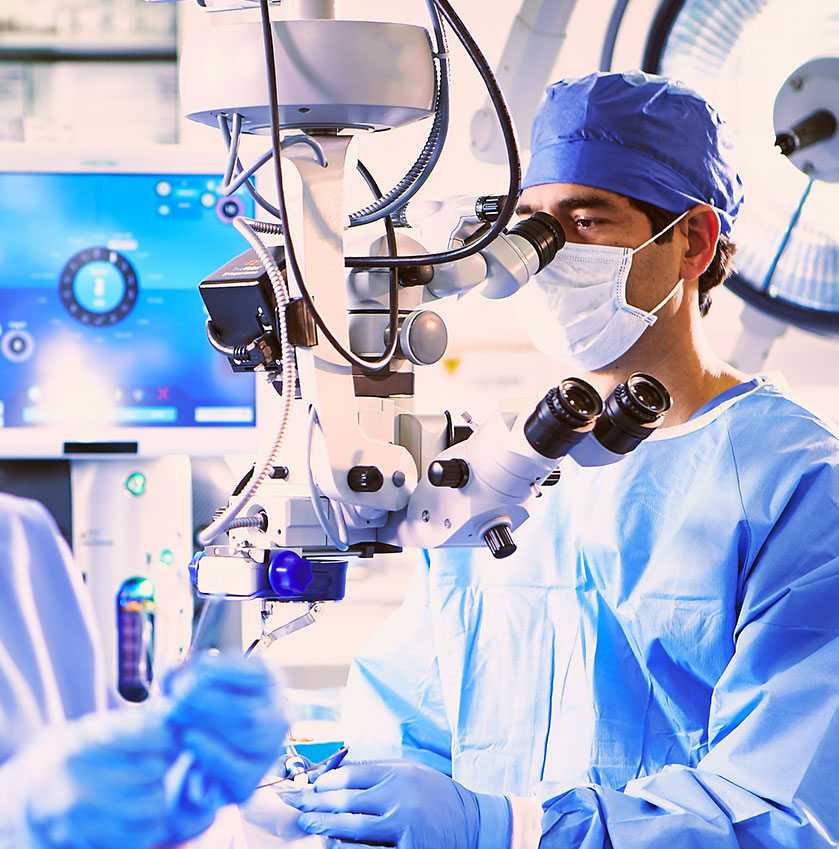 Doctor using Stellaris Elite in Operating Room